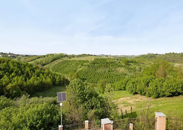 Casa Dello Zio Birba Сasa de vacaciones Portacomaro